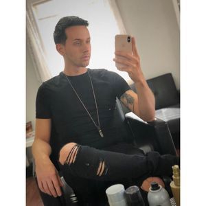 Meet your Posher, Chris